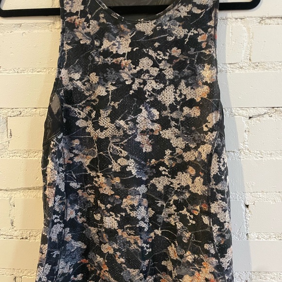 Lululemon Tank Top Bundle - Picture 13 of 13